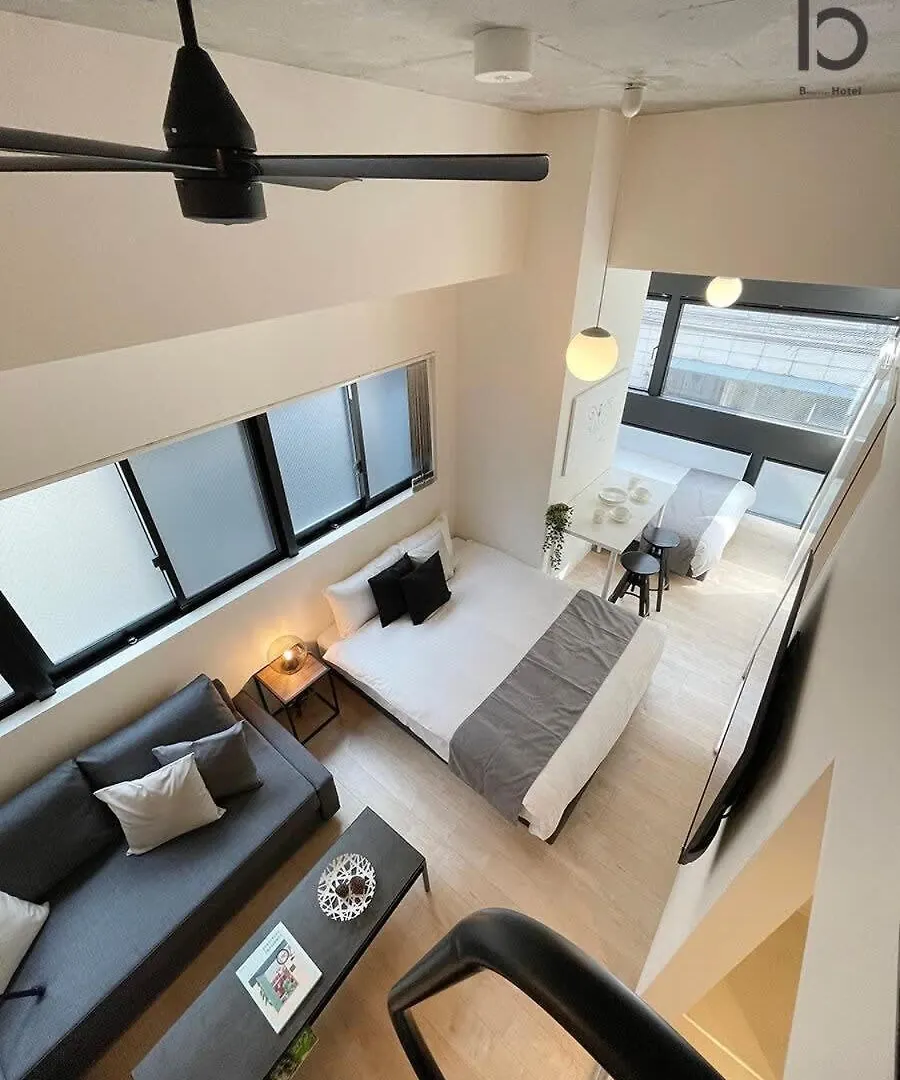 Apartment Bhotel Nekoyard - Stylish Loft Studio Steps From Peace Park Hiroshima